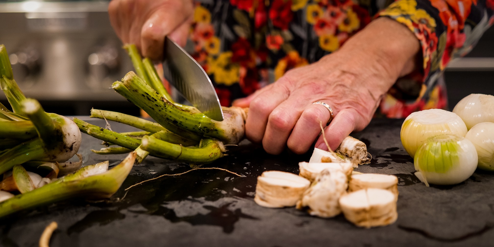 Chopping Board with Horseradish